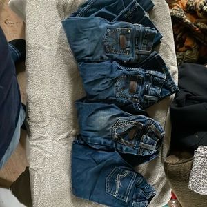 4 pair of Wrangler Jeans size 5
